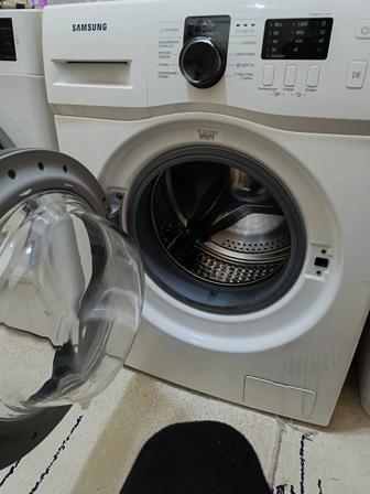 Машинка стиральная автомат
