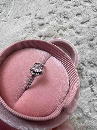серебряное кольцо,розовое сердце