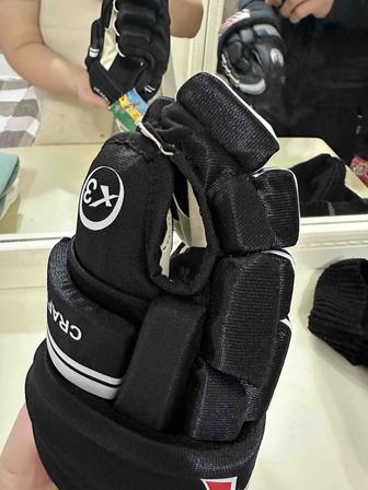 Детские хоккейные перчатки