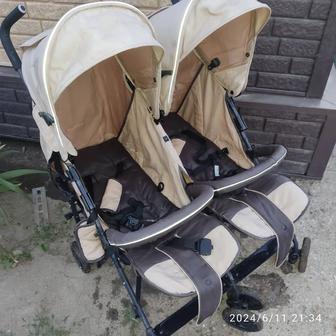 Продам коляску для близнецов и двойняшек и погодок