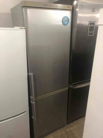 Холодильник LG - 2 метра. Ноу Фрост