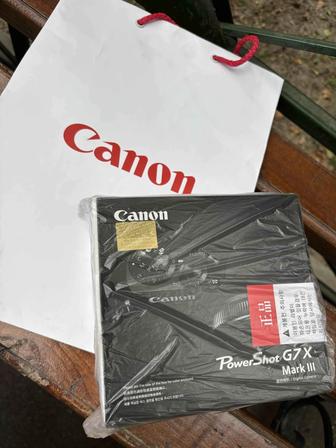 Canon G7X mark III