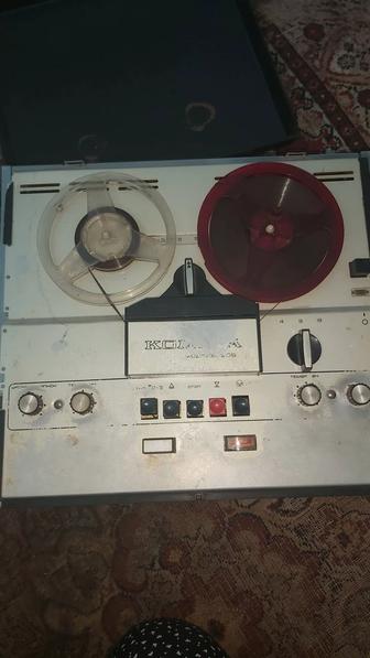 Советский магнитофон