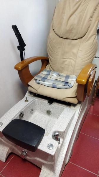 Продам кресло для педикюра с массажным чехлом