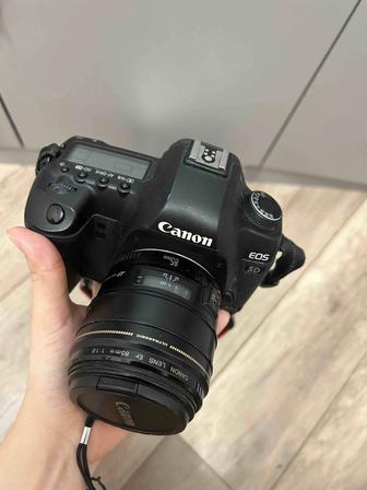 Продам Фотоаппарат Canon 5d mark ll