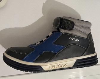 Продаются детские осенне-весенние ботинки бренда «GEOX»