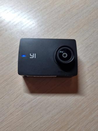 Экшн-камера Xiaomi YI Discovery activion camera Kit