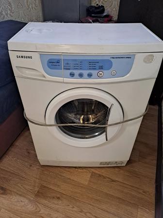 Продаю стиралку автомат