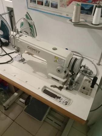 Производственная швейная машинка