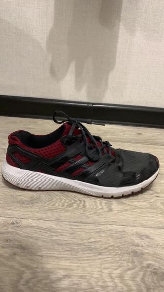 Adidas кроссовки 43,5 размер