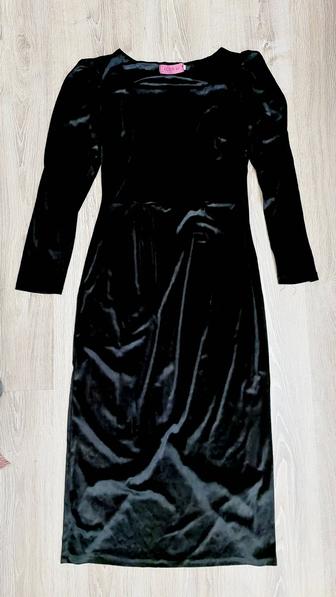 Платье чёрное бархатное 40-42 длинное