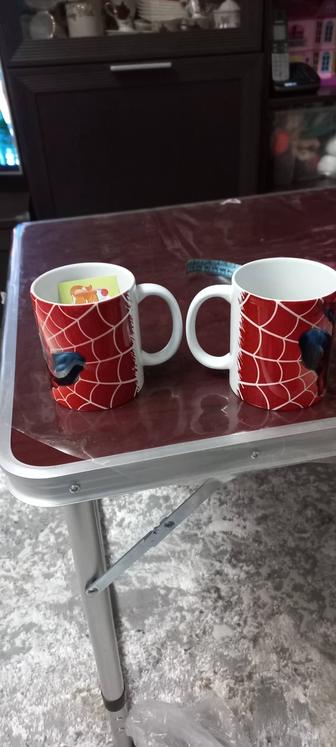 Продам две чайные кружки с ярким принтом человек паук