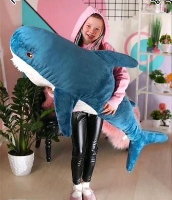 Большая игрушка акула