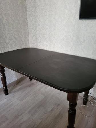 Продам деревянный стол