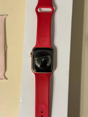 Apple watch 4, 44mm идеально новые