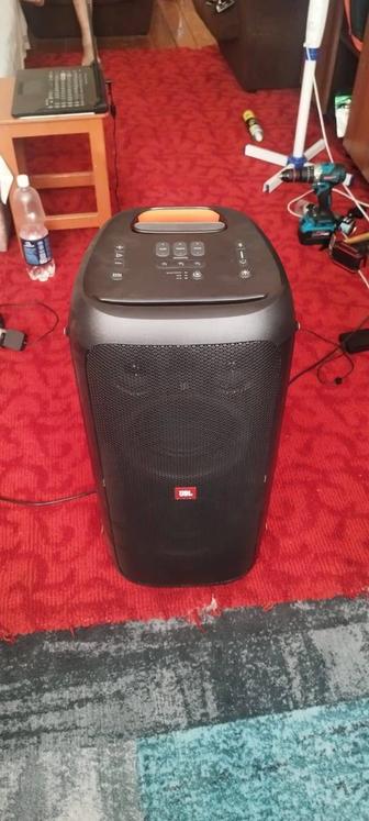 Продам колонку jbl party box 310