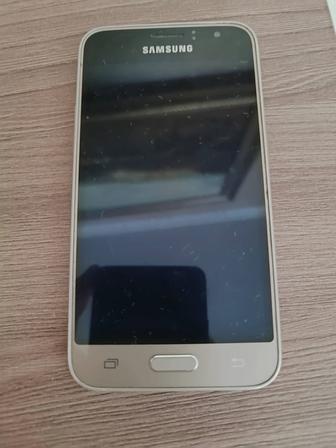 Продам смартфон Samsung galaxy j1