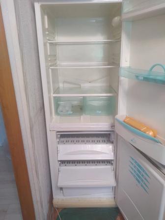 Продам холодильник стинол б/у.