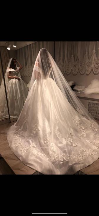 Свадебное платье атласное с Ivory