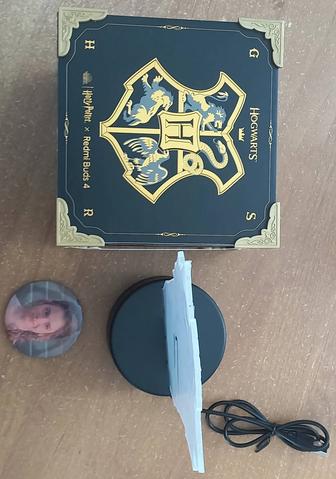 Продам НОВЫЕ наушники Redmi Buds 4 Harry Potter Edition и светилник