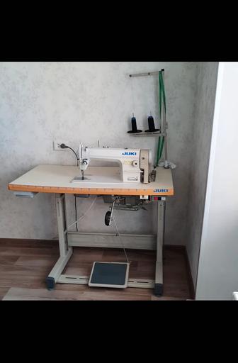 Промышленная швейная машинка JUKI