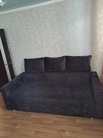 Продаю диван в хорошем состояний