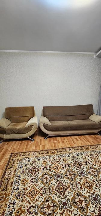 Продаю диван кровать и два кресла