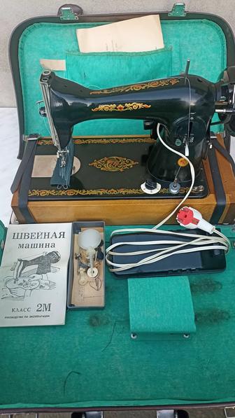 Доставкой Новая швейная машинка Подольск с электроприводом шьет класно 100%