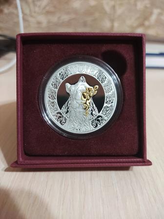 Серебряная монета с бриллиантом Tuie