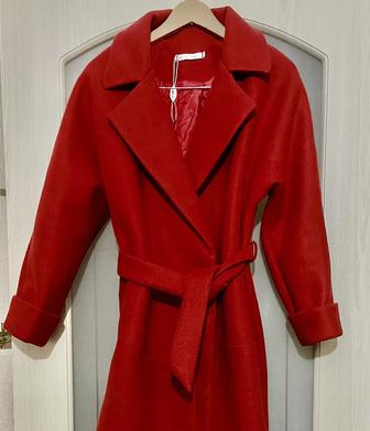 Пальто классическое красное