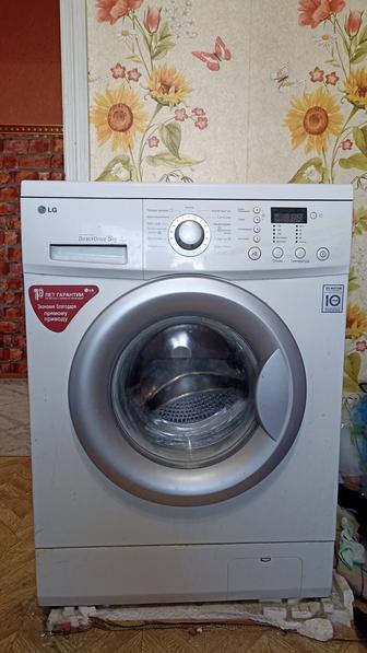 Продам стиральную машину LG 5кг