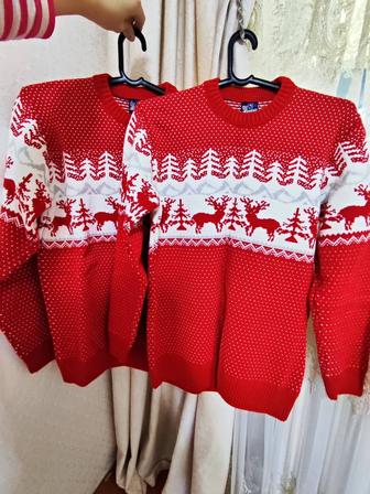 Продам новогодние свитера