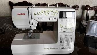 Срочно продается электронная швейная машина