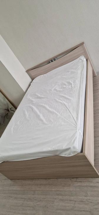 Кровать размер 2 на 1,2