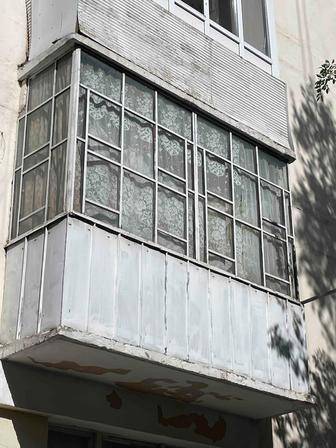 Продам металлические решетки на балкон, б/у, 3000м х 0,80м х 0,80м,