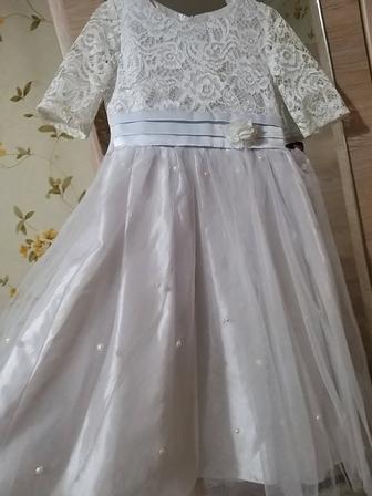 Платье белое 5-7 лет выпускной садик