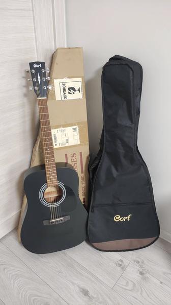 Продам аккустическую гитару Cort AD810