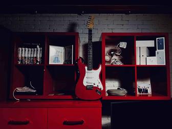 Продам гитару squier MM Stratocaster