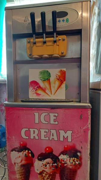 Продаётся мороженный апарат б/у.для бизнеса.