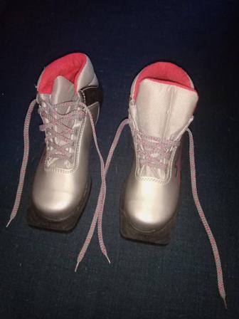 Лыжные ботинки 36 размер, NN75 новые