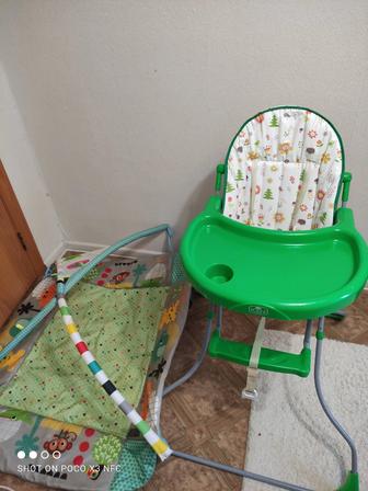 Продам детский б/у стульчик и манеж