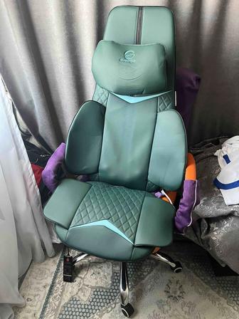 Продам массажное лечебное кресло