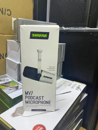 Студийный микрофон Shure MV7