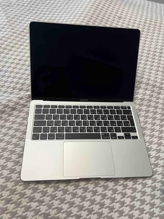 MacBook Air 13 m1 8/256