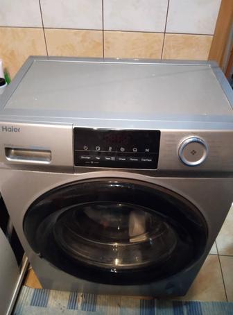 Продам стиральную машинку Haier с функцией пара.