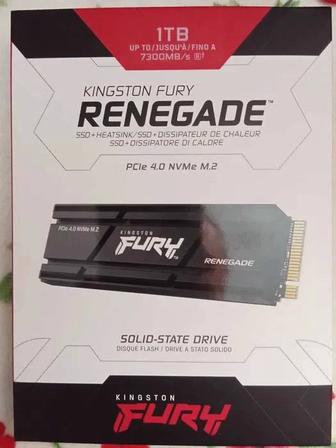 SSD-накопитель Kingston 1Тб