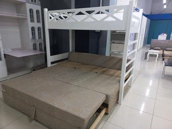 Двухъярусная кровать. Комплект диван+чердак+матрац