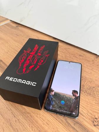 Продам redmagic 6r 12/256 мощный смартфон
