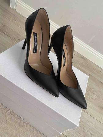 Продам базовые черные туфли от бренда Anara Yerikovna