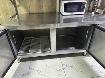 Холодильник с рабочим столом